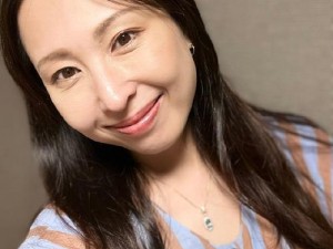 佐田茉莉子毕业典礼后9-佐田茉莉子毕业典礼后 9 年，同学会上她的一番话让众人沉默了